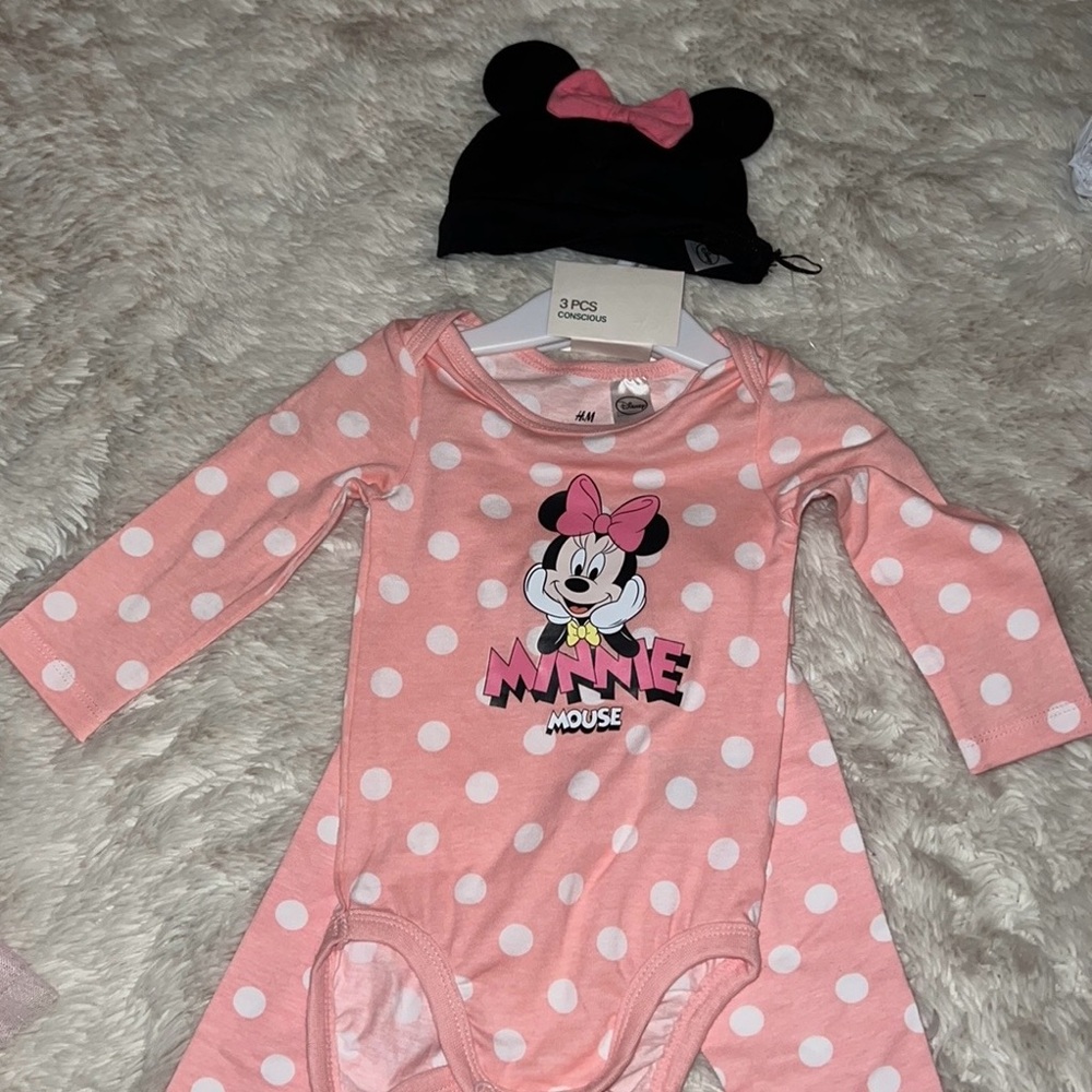 NEW Minnie baby set 4-6 months